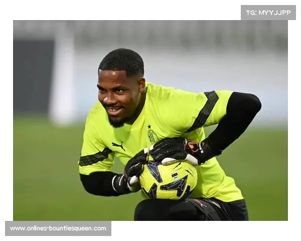 AC米兰少打一人仍顽强守住胜局门神迈尼昂多次神扑力保三分