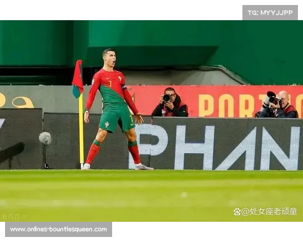 C罗自荐回归曼联，愿降薪寻求“最后一舞”。